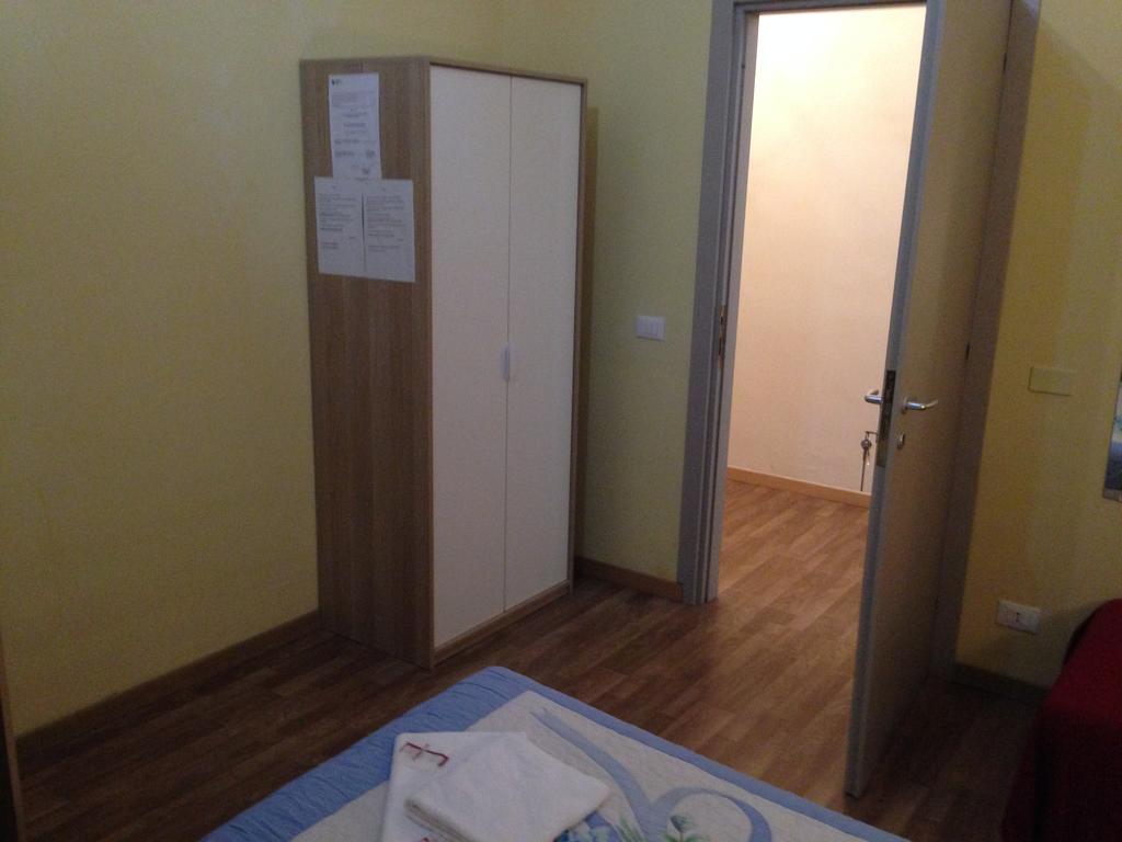 לינה וארוחת בוקר רומא Le Charme House 2 מראה חיצוני תמונה